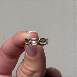 Silver Tone Openwork Infinity Wave Band Ring Minimalist Stackable Design